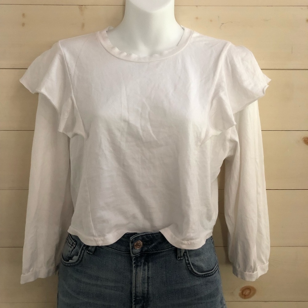 💛 {uo} ruffle long sleeve crop top